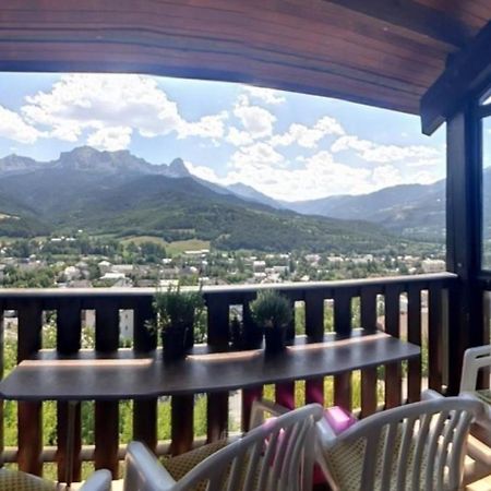 Appartement Chaleureux. Barcelonnette Bagian luar foto