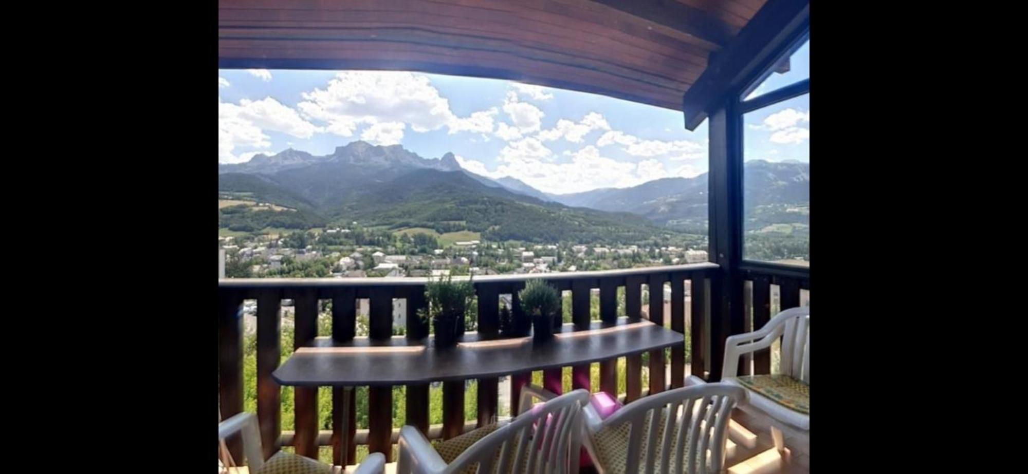Appartement Chaleureux. Barcelonnette Bagian luar foto